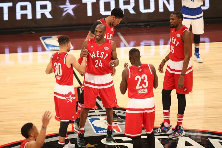 nba历史上的今天:科比!最后的全明星之旅