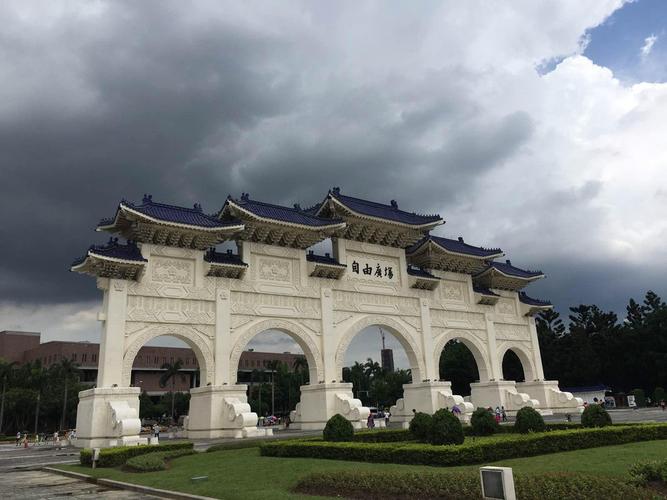  p>自由广场,原名中正广场,位于 a target="_blank" href="/item/台北