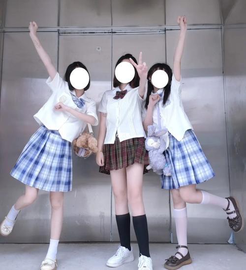 多人jk拍照姿势_jk制服_拍照姿势_jk_摄影_摄影技巧