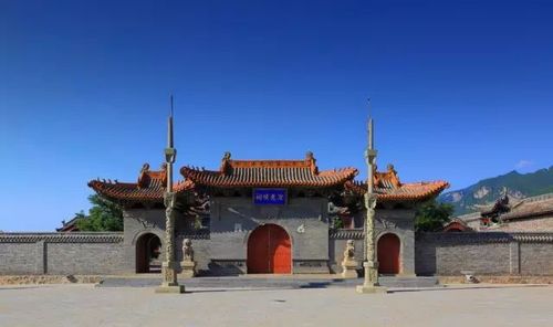 天下第一林 —— 神林介庙 神林介庙 介庙是供奉祭祀介子推的祠宇