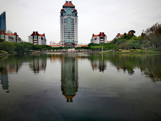 厦门大学的芙蓉湖