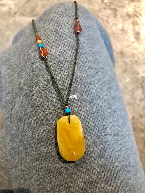 蜜蜡吊坠配手工编绳_蜜蜡_吊坠_兴趣爱好_手工