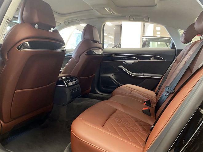 作为一款d级行政座驾,全新奥迪a8l的空间表现除了宽裕和舒适外,其还