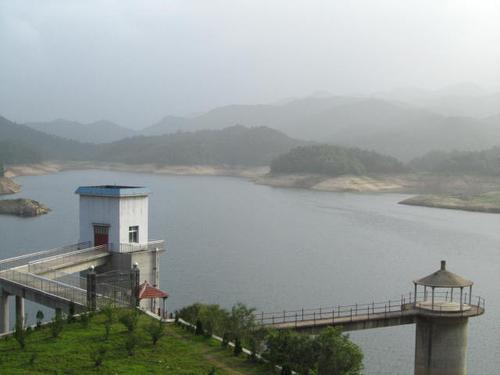 放野花山水库