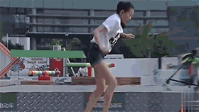 长腿空姐闯关接连被虐