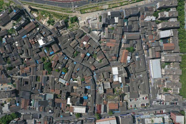 临浦的老街纵横交错,如同农家蒸菜用的毛竹饭架,因此又叫"饭架街".