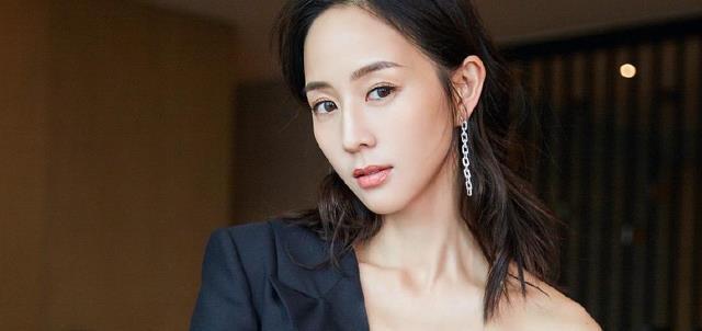 但是张钧甯的演技还是可圈可点的,在电视剧唐人街探案里有不错的表现