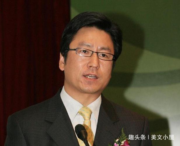 白岩松21岁儿子白清扬近照曝光,是一个阳光大男孩