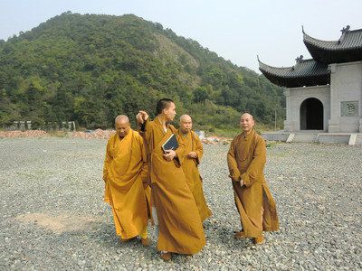 4.11.雁荡山-能仁寺方丈了法大和尚一行莅临本寺