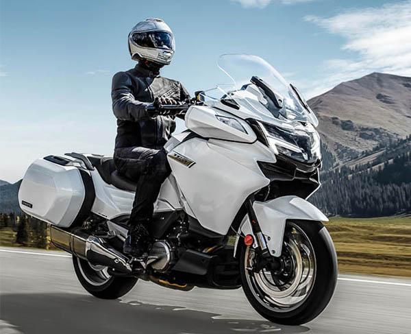国产摩托"天花板"春风1250tr-g发布 售价99980元