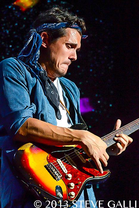john mayer performing on his born & raised tour at dte energy