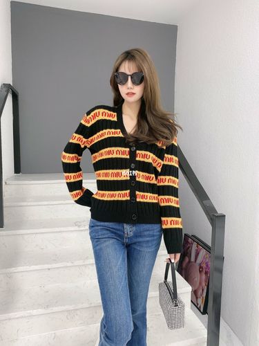 miumiu开衫_开衫_缪缪怎么样_时尚_穿搭