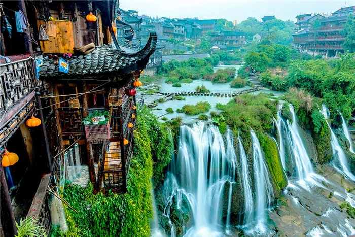 走进湘西 湖南张家界 芙蓉镇 凤凰古城 长沙岳阳领略魅力湘西8日休闲