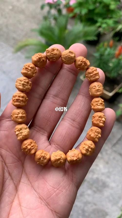 【典藏 十八罗汉】选用黄金龙纹桃核雕刻_黄金_雕刻_橄榄核_兴趣爱好