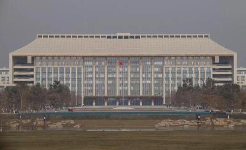 位于城市副中心行政办公区的中共北京市委办公大楼.