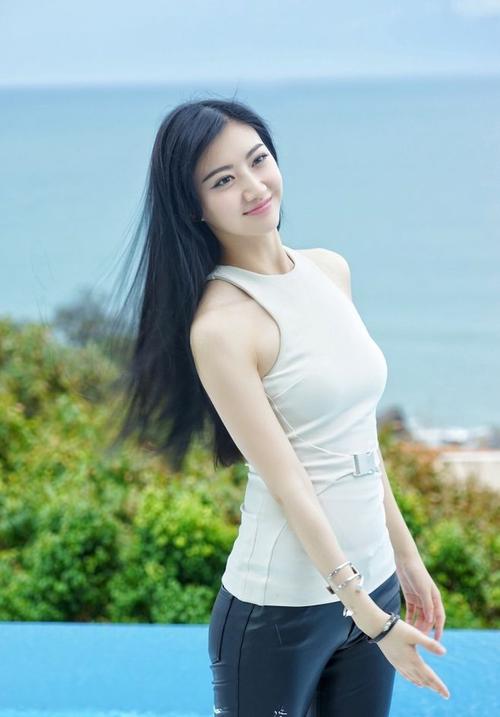 靓女