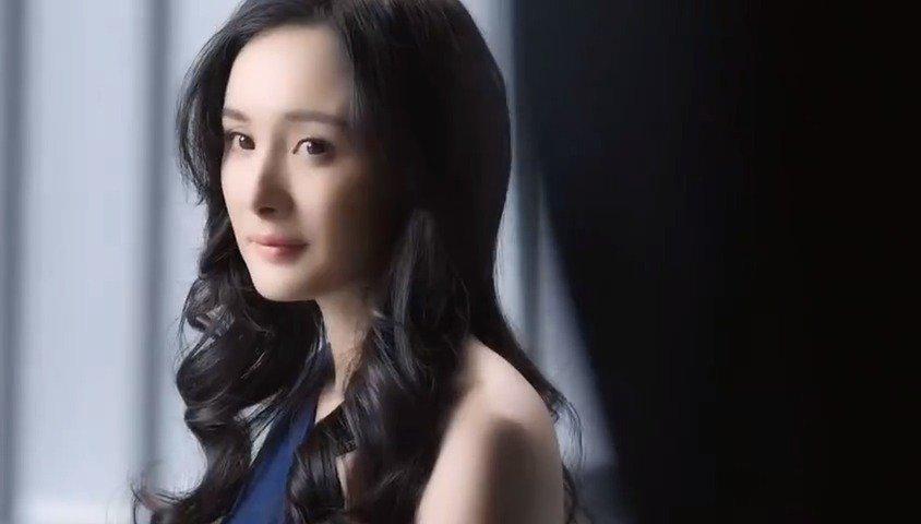 杨幂最新写真曝光大幂幂逆光下也太绝了吧