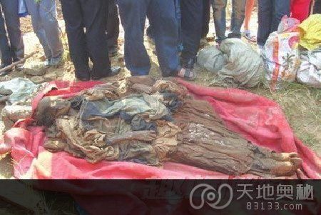震撼百年古棺开棺惊呆众人组图