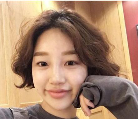 今年最流行的短卷发2017年夏季最流行的短发卷发发型