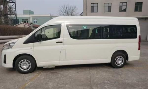 2021款丰田海狮35万起 商务小客车典范