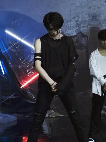 刘耀文《破风(the eve)》cover个人直拍 弟弟越来越帅