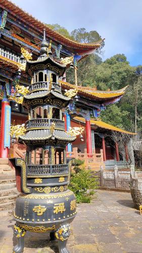 武定县-狮子山与正续禅寺及昆明金殿 写美篇与通常寺庙根本不同的是