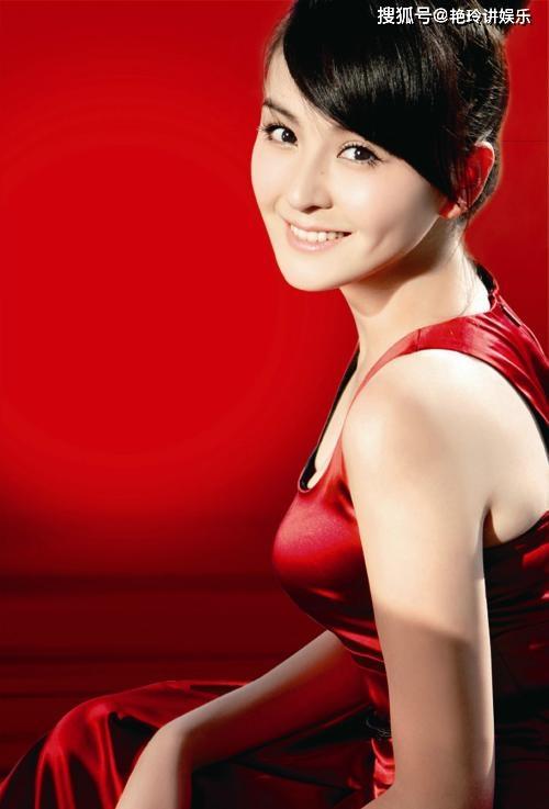 出道20多年至今无绯闻,考验老公10年终成眷属,经常分享女儿合照