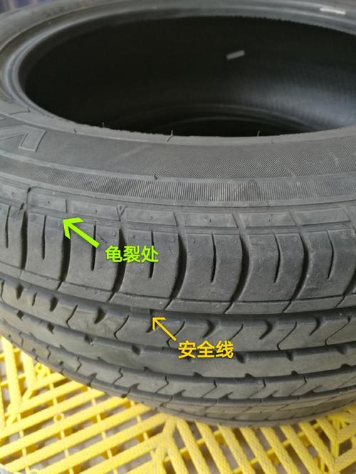 轮胎什么时候更换是看年限还是公里数