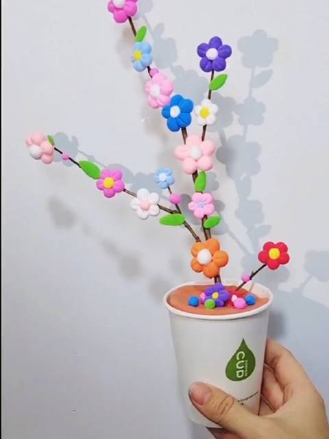 超轻粘土小花花%春天#手工#秒懂创意的微博视频