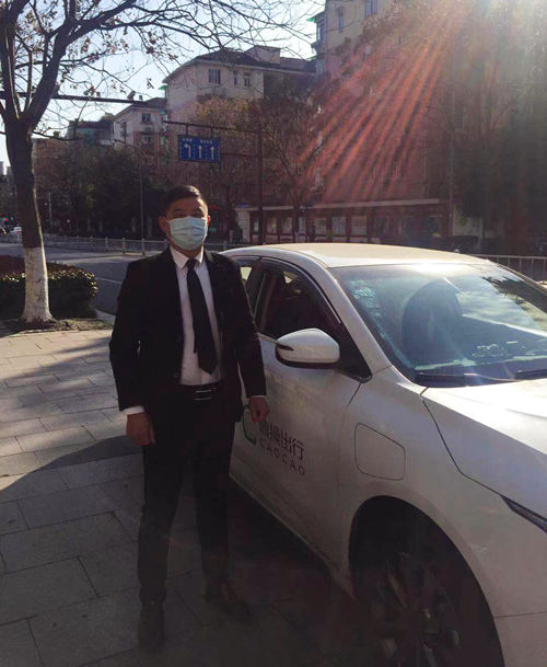 守护榜样爆单一群网约车司机的春节故事