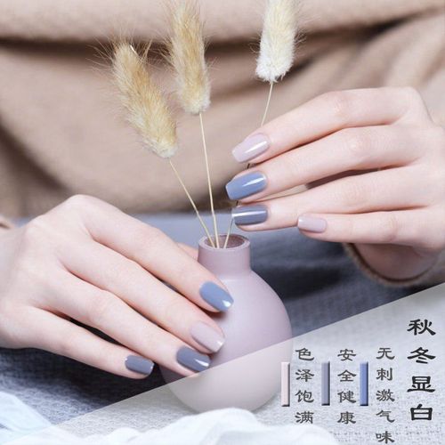 2020冬季新款美甲图片,冬季美甲图片2020款式 甲油胶2020新色 秋冬色雾霾蓝 蓝灰色莫兰迪美甲店