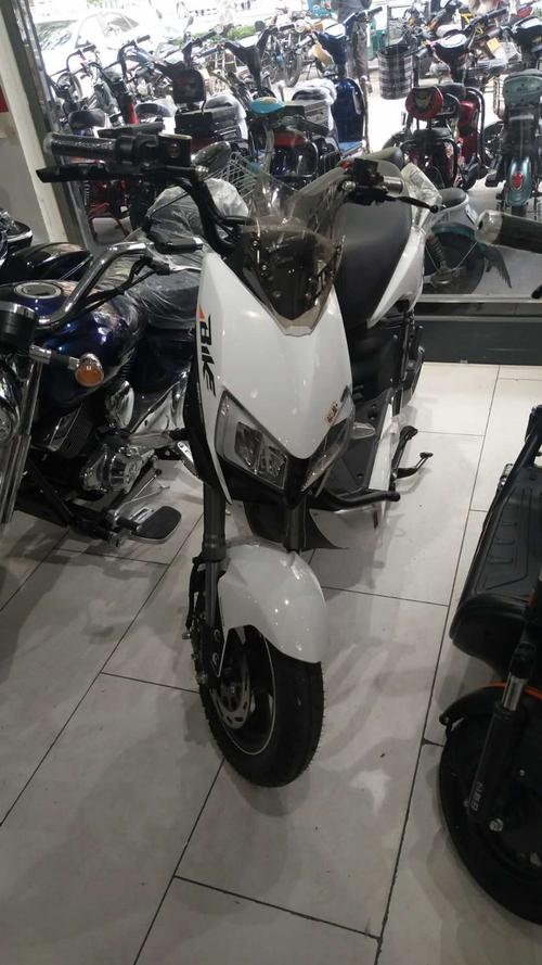 雅迪两轮踏板电动车x5