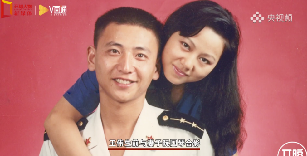 老公离开后,她白了头,还在期待他整容,重新来追她