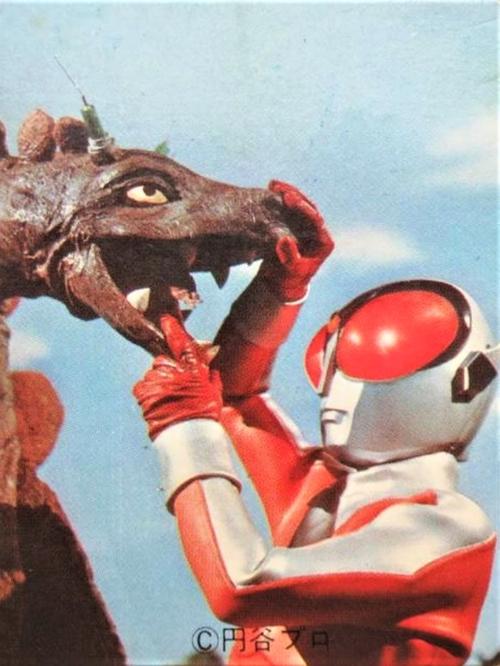 火焰超人特摄图鉴1