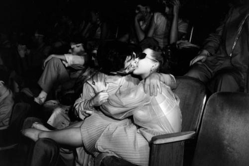 电影院情侣三两事,黑暗中的暧昧