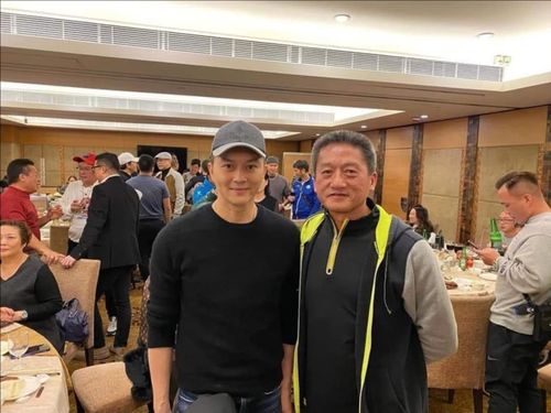 张智霖,袁咏仪,欧阳震华,成龙,香港明星