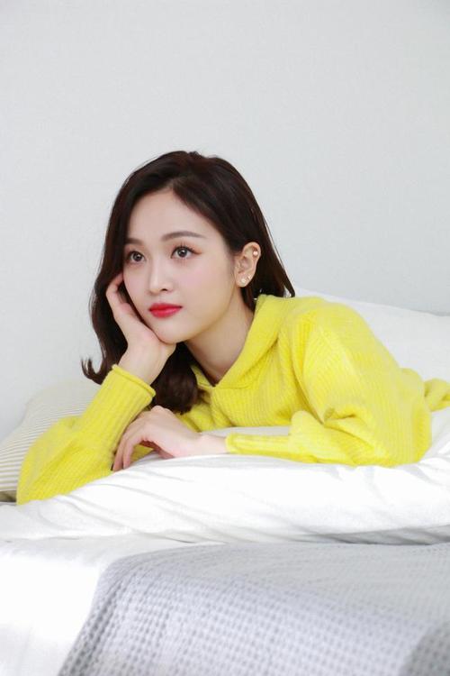 "火箭少女101"吴宣仪,甜美迷人