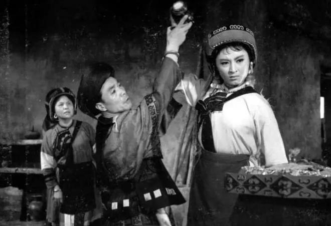 "阿诗玛"杨丽坤:去世已22年,丈夫唐凤楼的痴爱让人