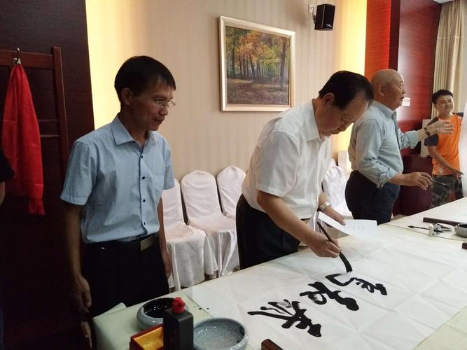 2017年9月24日,原武警总部副司令员王福中中将在书法题词