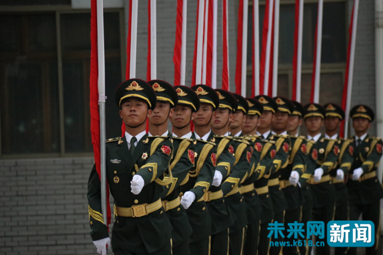 解放军三军仪仗队:零距离感受"震耳"的正步声