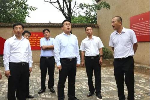 杜鹏检查范家庄村人居环境改善等工作