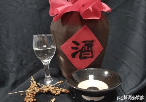 低度酒在制作过程中,前面和高度酒差不多,难的是后续的降度和除浊,增