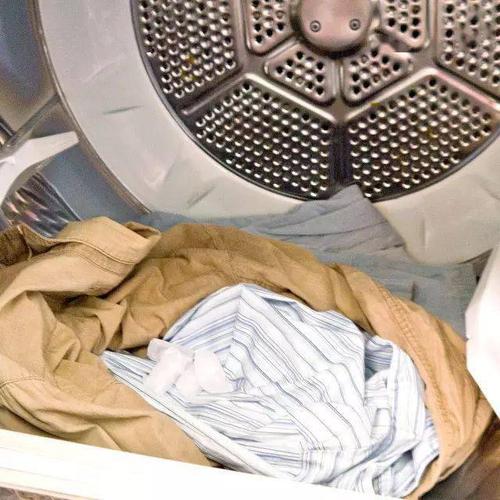 还买什么熨斗啊?这样烫衣服又快又平整!
