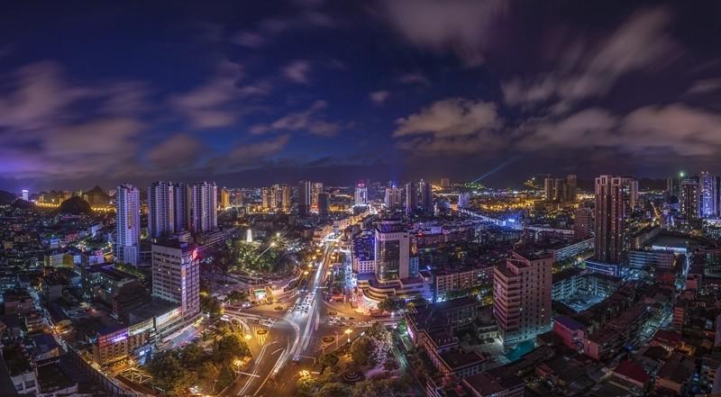 安顺市以过硬作风:畅通"办实事,开新局"的"关键一公里