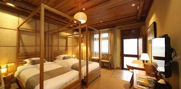 一价全包: 乌镇乌村酒店1晚 门票 三餐 乌村游览体验等 1148元/间起