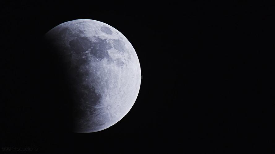 月空下的信号发送站_1920x1080_高清视频素材下载(编号:518911)_实拍