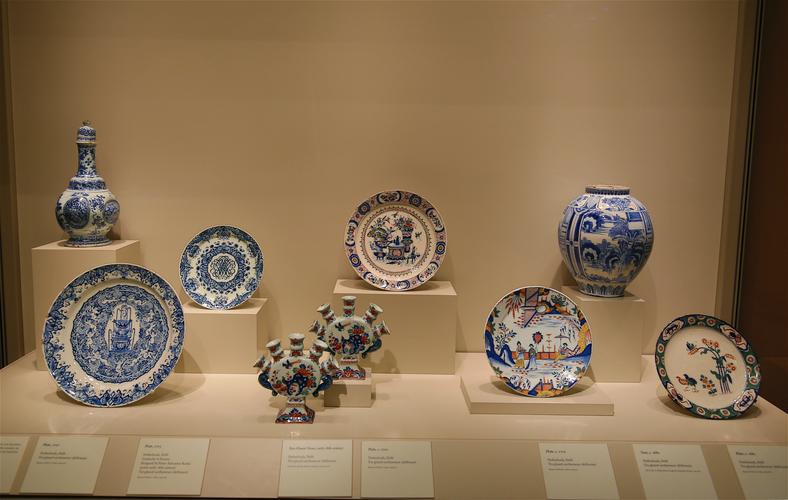 一组在外国博物馆拍摄的这个瓷器