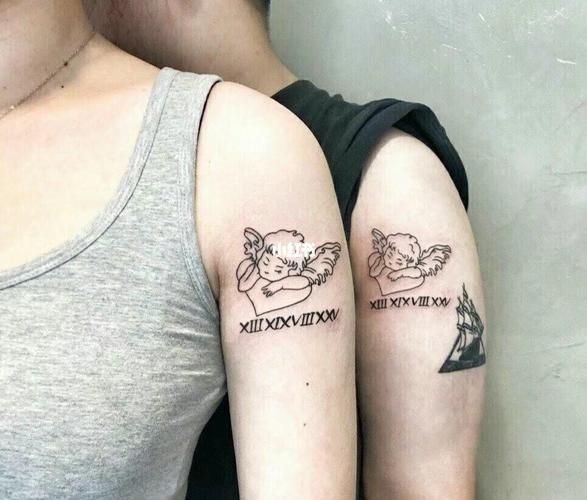 情侣纹身图案大致分为三种