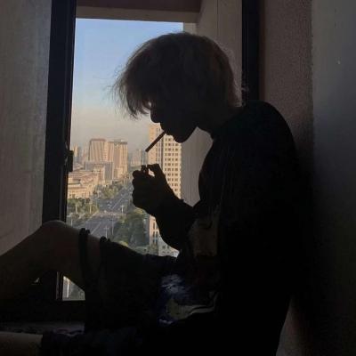 男生头像颓废
