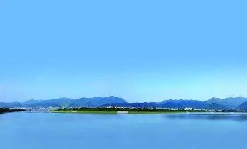 在桐庐,有个地儿,是一处鲜为人知的秀美风景区,它叫分水天溪湖